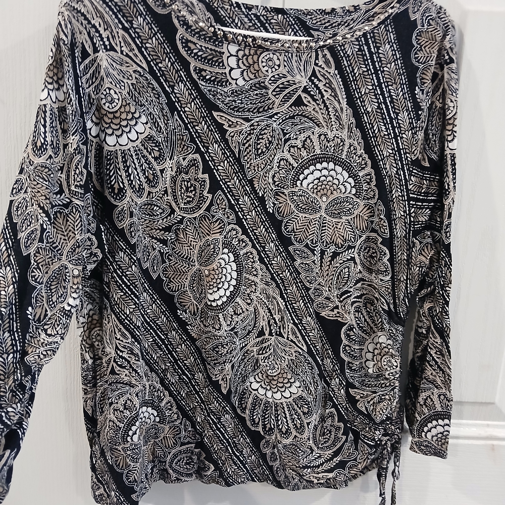 Ruby Rd. Black and White Floral Long Sleeve Top